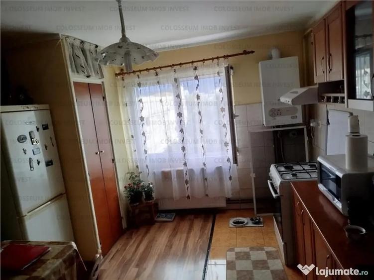 COLOSSEUM: Apartament 2 Camere decomandat renovat Piata Tractorul - 1