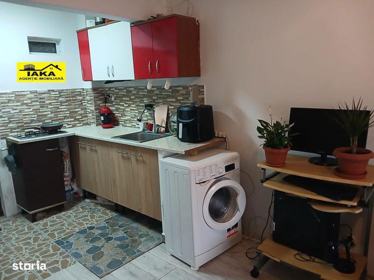 Berzei, garsoniera, etaj 1 - 5