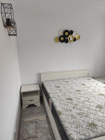 Închiriez apartament  - 1