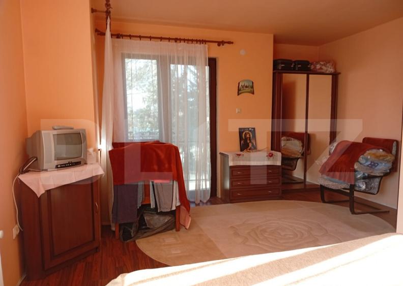 Casa superba in Talmacel, cu curte verde ?i priveli?te - 4