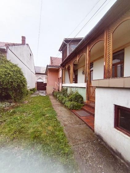 Apartament la curte comună Apartament la curte comună