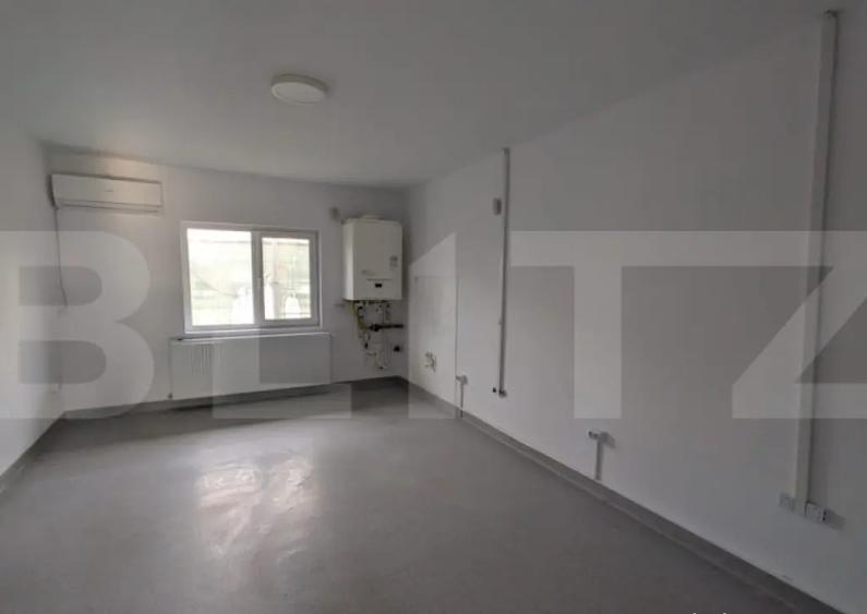 Proprietate cu teren intravilan, 450 mp, zona Micro 6 - 4