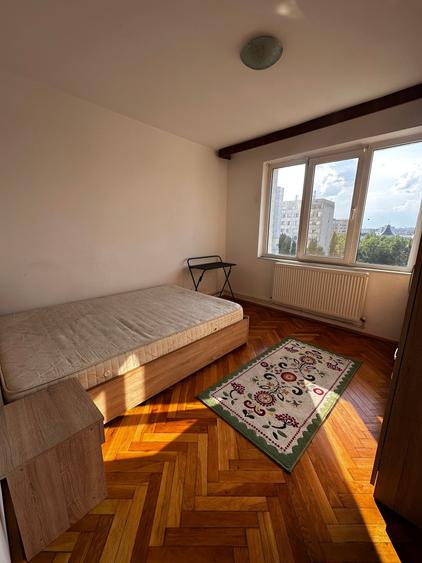 Apartament cu 4 camere, zona Alexandru cel Bun - 4