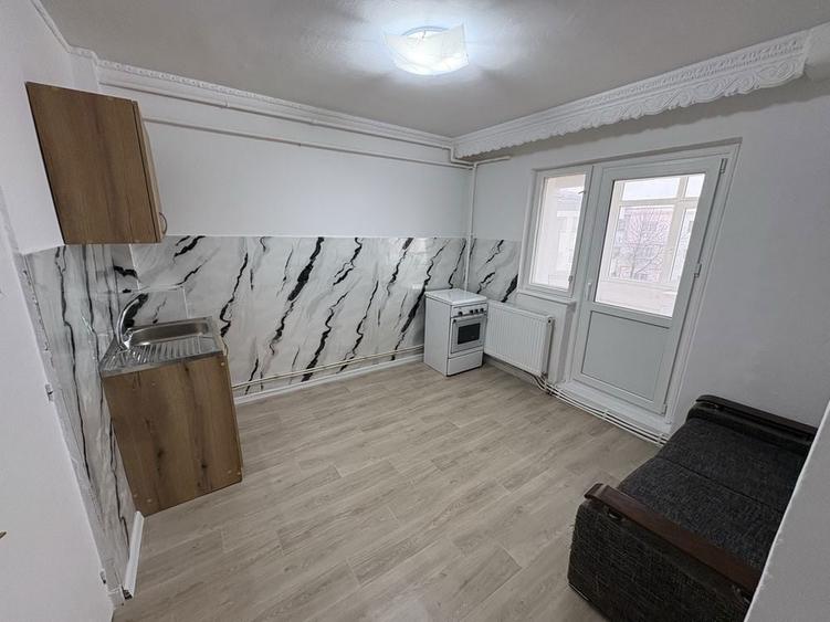 Inchiriez 2 camere decomandat - 6