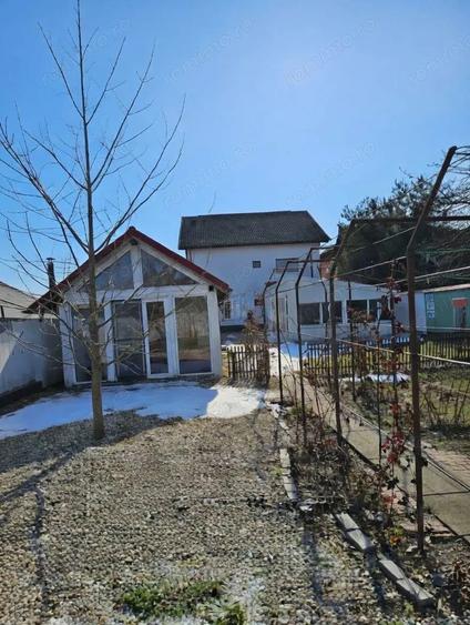 Casa P+1+M cu piscina interioara ?i teren 1300 mp langa Bucure?ti (Cornetu), aproape de A0 - 4