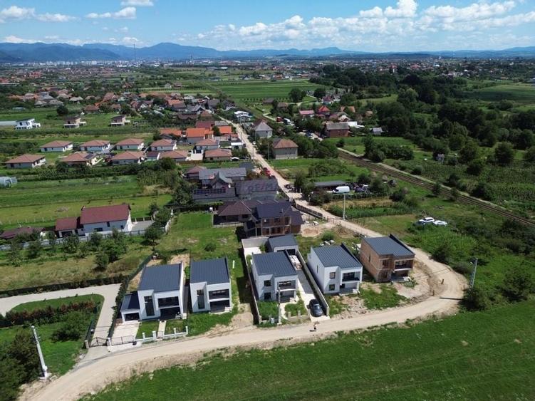 Casă moderne cu 4 camere de vânzare in SASAR / 5 ari teren / utilitati - 11