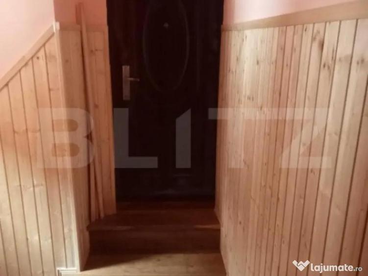 Casa Piata Sfatului compusa din apartament 3 camere, garsoni - 8