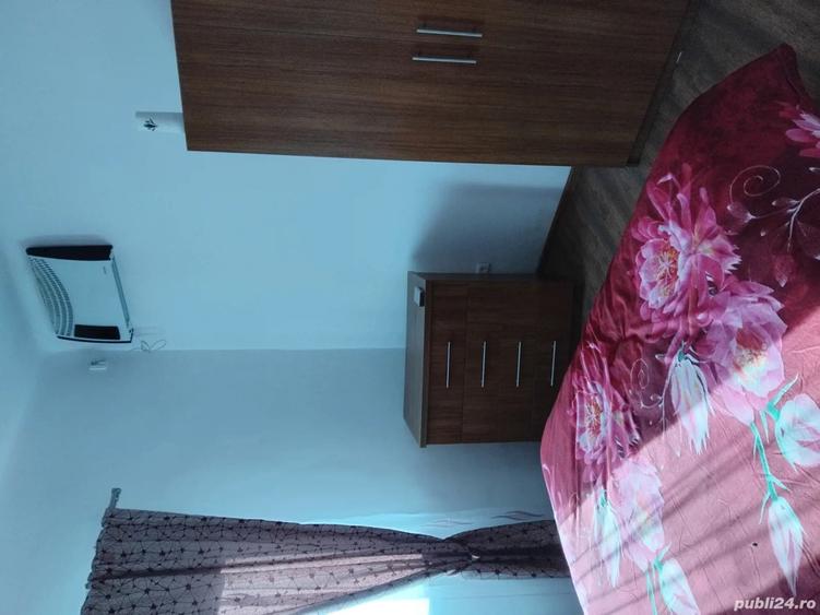 De vanzare casa demisol si parter garaj si teren - 1