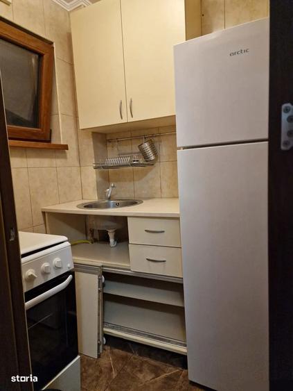 Garsoniera De Vanzare In Zona Drumul Taberei sec.6 - 2