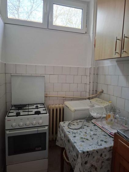 inchiriez garsoniera pe str Dambovitei - 6