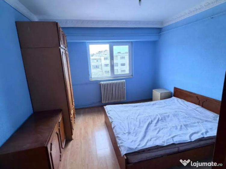 Apartament 3 camere, situat in zona Dacia - 2