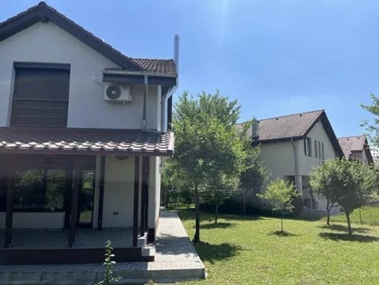 Vila la prima inchiriere, cartier Henri Coanda, sector 1 - 3