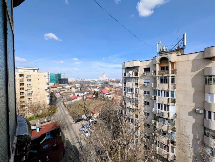 Liberty Mall-Rond Cosbuc,Nasaud stradal,bloc/scara impecabile,semimobilat,S-E - 10