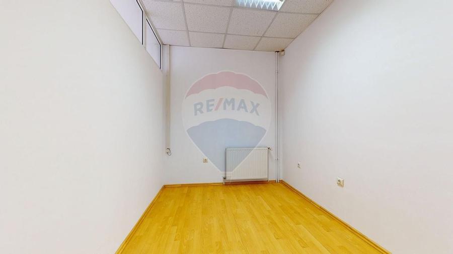 Birouri de închiriat în Brașov, Centrul Civic, clădire de birouri - 14