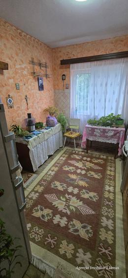 Apartament 4 camere zona Peco Cristal, str.Savenilor - 1