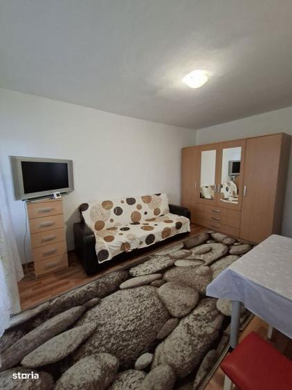 Garsoniera Confortabila Etaj 1, Zona SRI - 2