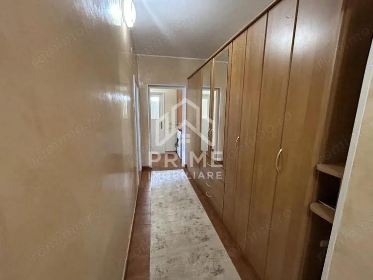 Apartament 3 camere de inchiriat , 70 mp , Zona Cetate - 9