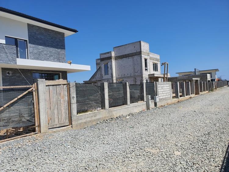 Exclusivitate-Mamaia Sat, str.M20, teren 455mp, 19m/25m desc.,aproape de lac - 13