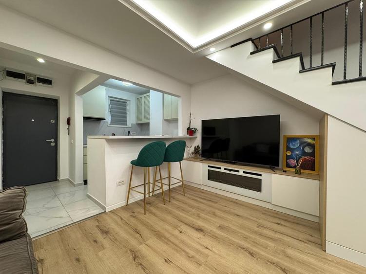 Duplex 3 Camere cu vedere spre Sala Palatului RO+EN - 7