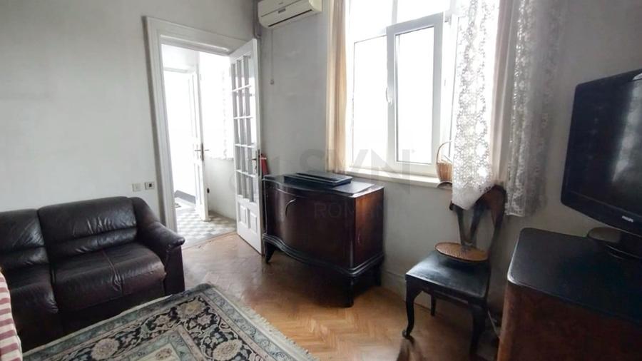 Apartament cu 5 camere decomandat în Unirii