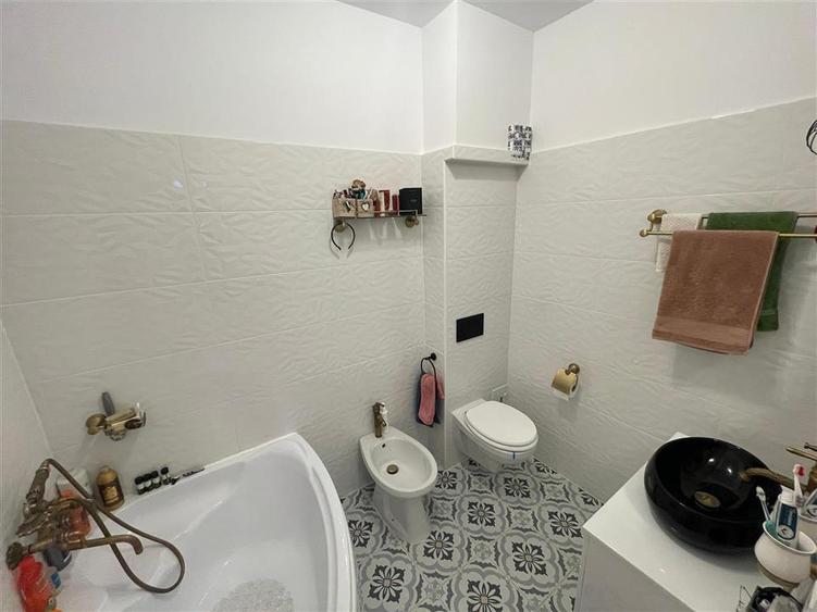 Bloc Nou - 3 Camere 2 Bai - Curte privata - Zona Rediu - 6