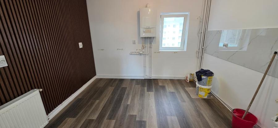 Renovat total totul nou apartament 4 camere parcul Sebastian cu centrala termica - 1