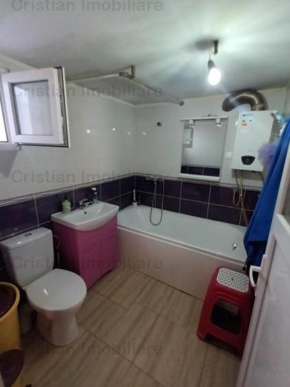 CASA NOUA 2 corpuri  Teren 300 mp, zona Chercea - 14