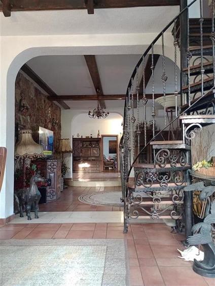 Vila pe malul Lacului Snagov, Piscina, 2 Foisoare, Garaj - 14