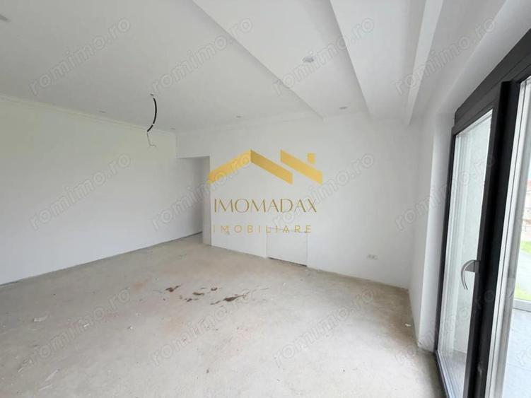 Apartament cu 3 camere decomandat în Moșnița Veche