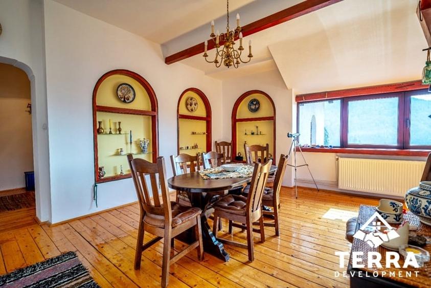 Apartament cu 5 camere decomandat, mobilat în Furnica