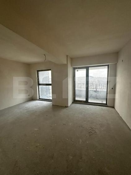 Penthouse cu 4 camere semidecomandat în Mănăștur