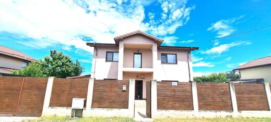 Casă individuală cu 3 camere cu Garaj în Gulia