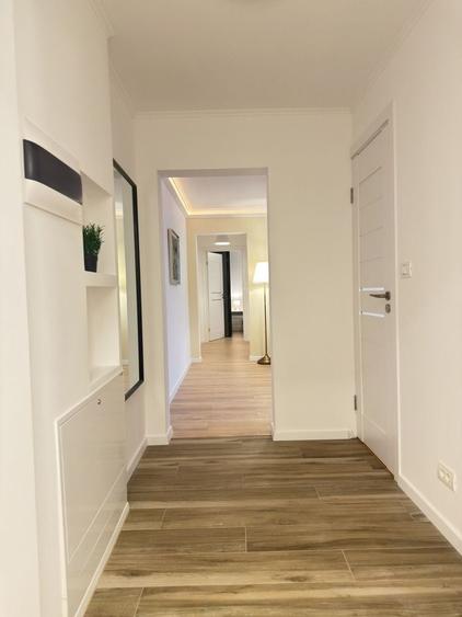 Apartament cu 4 camere decomandat, mobilat în Cetății
