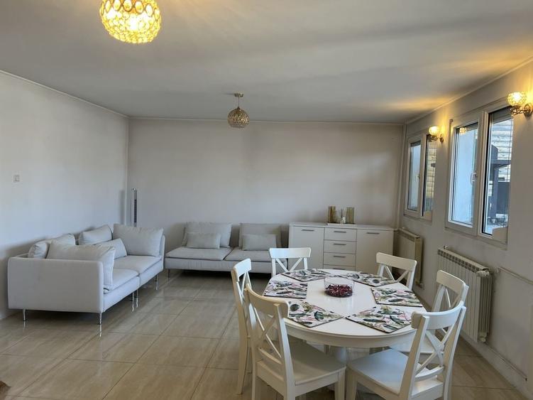 Casă cu 4 camere în Cățelu