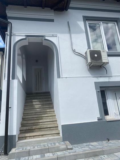 Casă cu 4 camere în Trivale