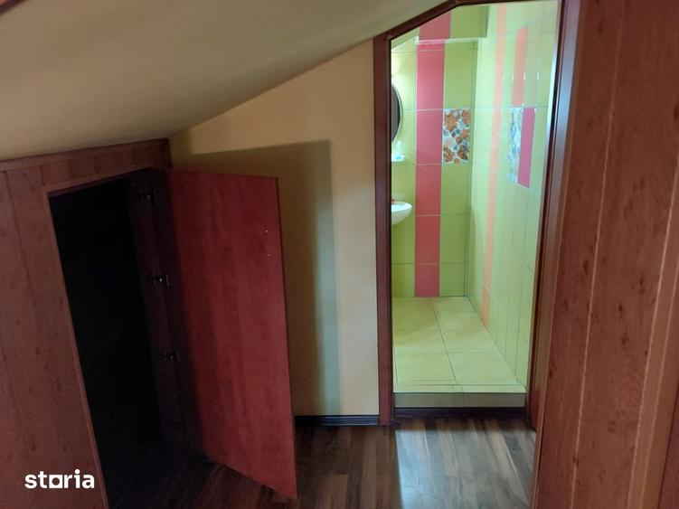 Casă cu 6 camere cu Teren 1400 Mp în Central