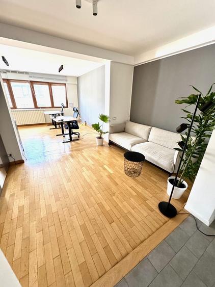 Apartament cu 3 camere în Calea Victoriei
