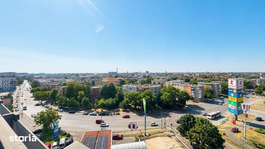 Apartament cu 3 camere în Intim