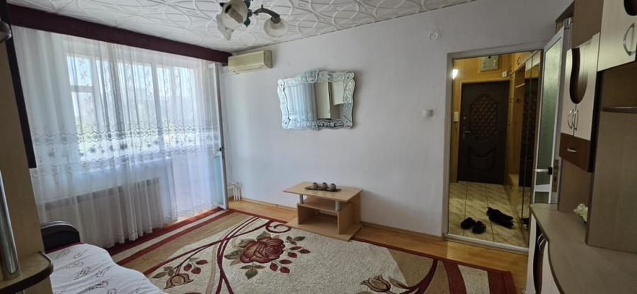 Apartament cu 2 camere semidecomandat în Păcii