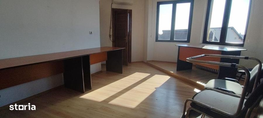 Spațiu comercial, de 319 mp, în Central