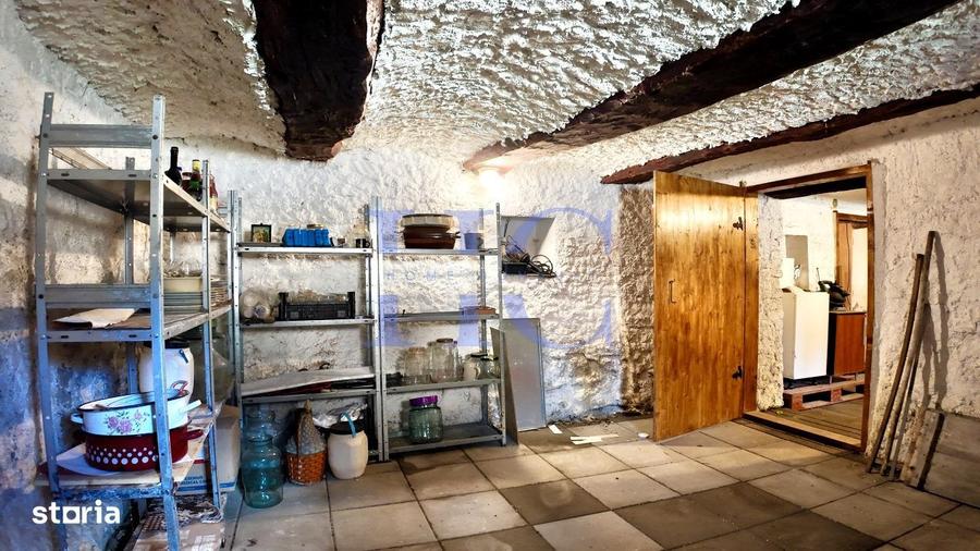 Casă cu 4 camere cu Teren 1622 Mp în Săcădate