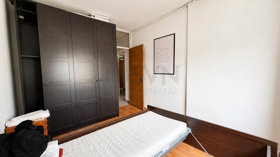 Apartament cu 4 camere decomandat în Lacul Tei