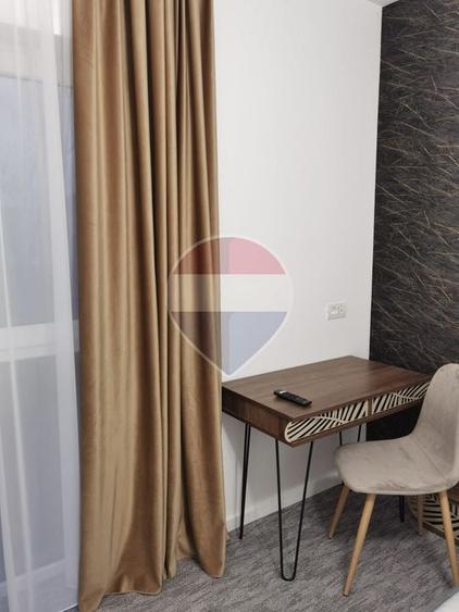 Apartament cu 2 camere decomandat, mobilat în Est