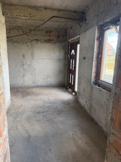 Casă cu 4 camere cu Teren 500 Mp în Mândruloc