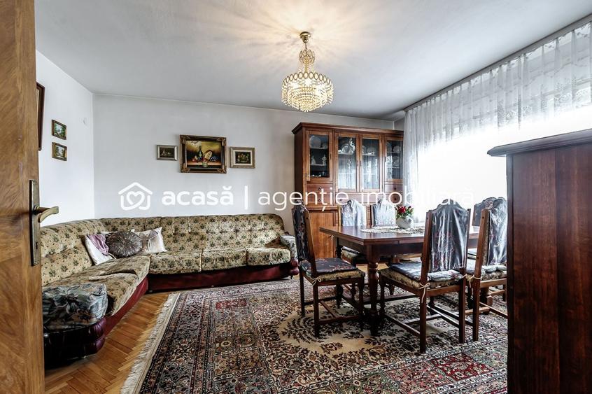 Casă din cărămidă cu 8 camere – zonă liniștită, LIPOVA - 3