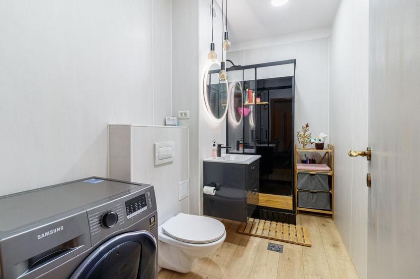 Apartament cu 4 camere semidecomandat, mobilat în Parcul Carol