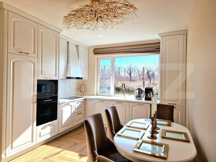 Casa de vanzare, cu 4 camere, 168 mp+teren 1000 mp, Oradea - 8