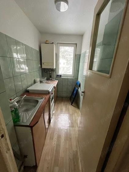 Vand apartament 3 camere semidecomdat - 7