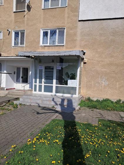 Inchiriez spatiu comercial - 1