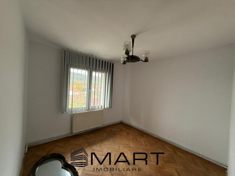 Apartament 4 camere zona garii - 2